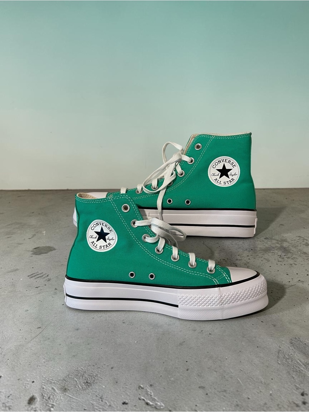 Converse Chuck Taylor Lift Platform High Top Green Kelly Green NWOT Women’s 8.5 - Picture 2 of 5